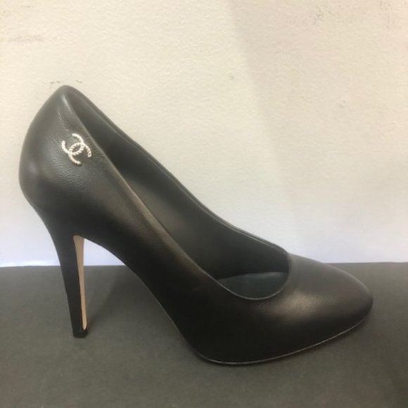 Chanel Lambskin Black Pumps size 38, 7.5 US - Picture 4 of 16